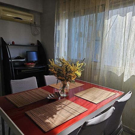 Library Apartment By Bohem Rentals Durrës Kültér fotó