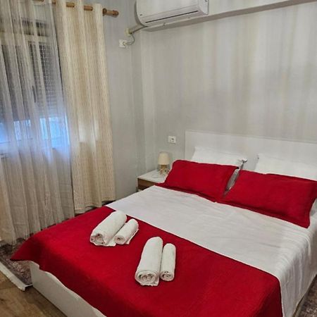 Library Apartment By Bohem Rentals Durrës Kültér fotó